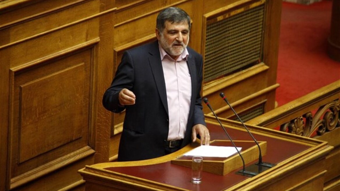 Κασσής: Να πέσει και να πάει στην ευχή της Παναγίας, η κυβέρνηση