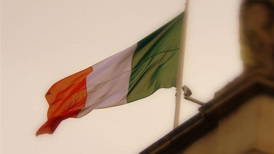 «Πράσινο φως» για την έξοδο της Ιρλανδίας από το Μνημόνιο