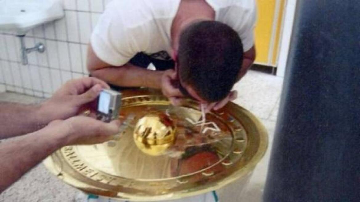  Αυστρία: Σνίφαρε κοκαΐνη από το τρόπαιο 