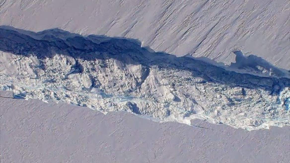 «Συναγερμός» για γιγαντιαίο παγόβουνο στην Ανταρκτική