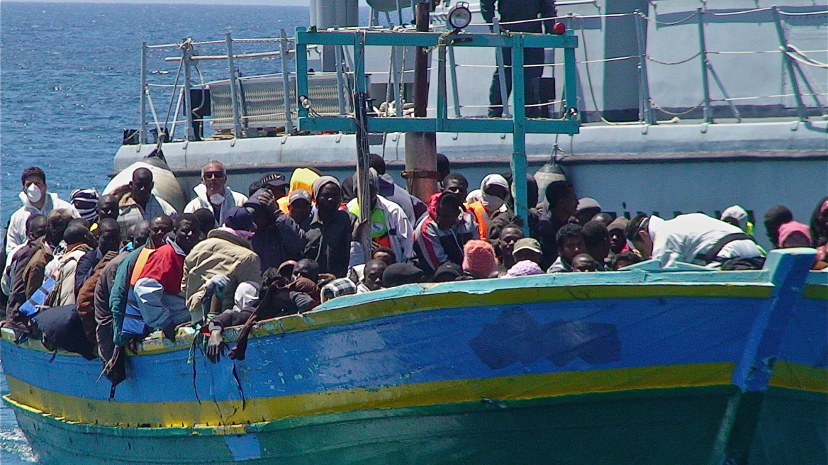 Πάνω από 60 πρόσφυγες διασώθηκαν κοντά στη Λαμπεντούσα