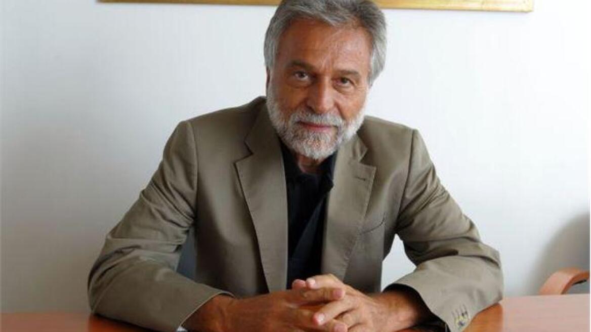 Χατζησωκράτης: Γιατί η ΠΑΣΠ κρατά «ιδιοκτησιακά» τη σημαία του Πολυτεχνείου;