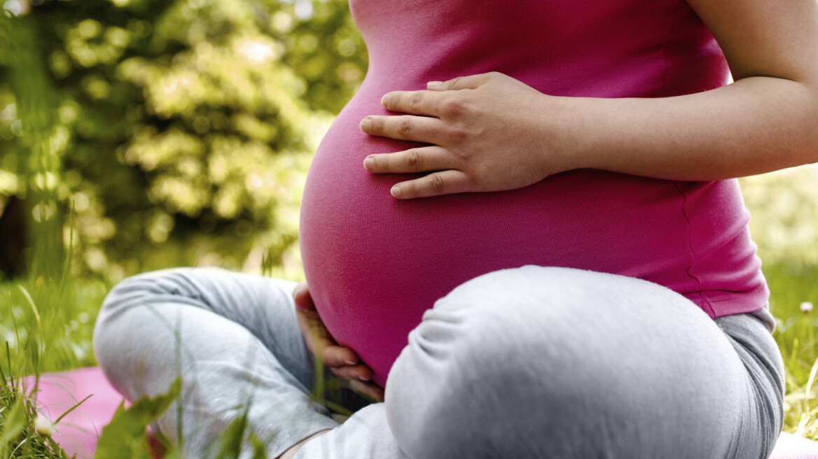 Χημικές ουσίες σε πλαστικά και καλλυντικά, αυξάνουν τον κίνδυνο πρόωρου τοκετού 