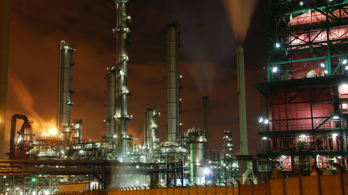 Βέλγιο: Τουλάχιστον ένας νεκρός από έκρηξη σε διυλιστήριο 