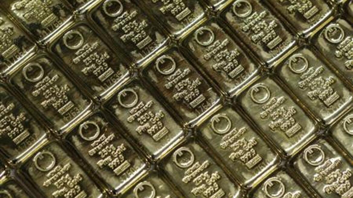 24 ράβδοι χρυσού σε... τουαλέτα αεροσκάφους 