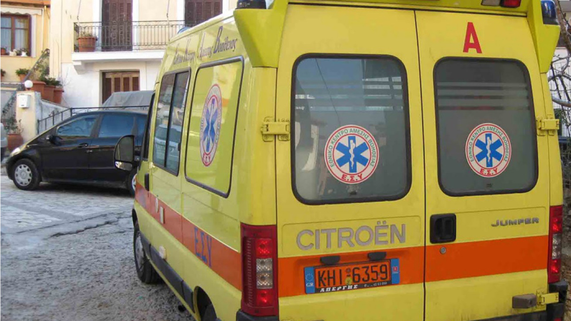 Η ΕΜΑΚ απεγκλώβισε άνδρα που σφήνωσε ανάμεσα σε δύο τοίχους