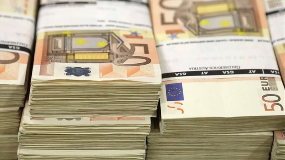 Δίχως «φρένο» η αύξηση του δημόσιου χρέους