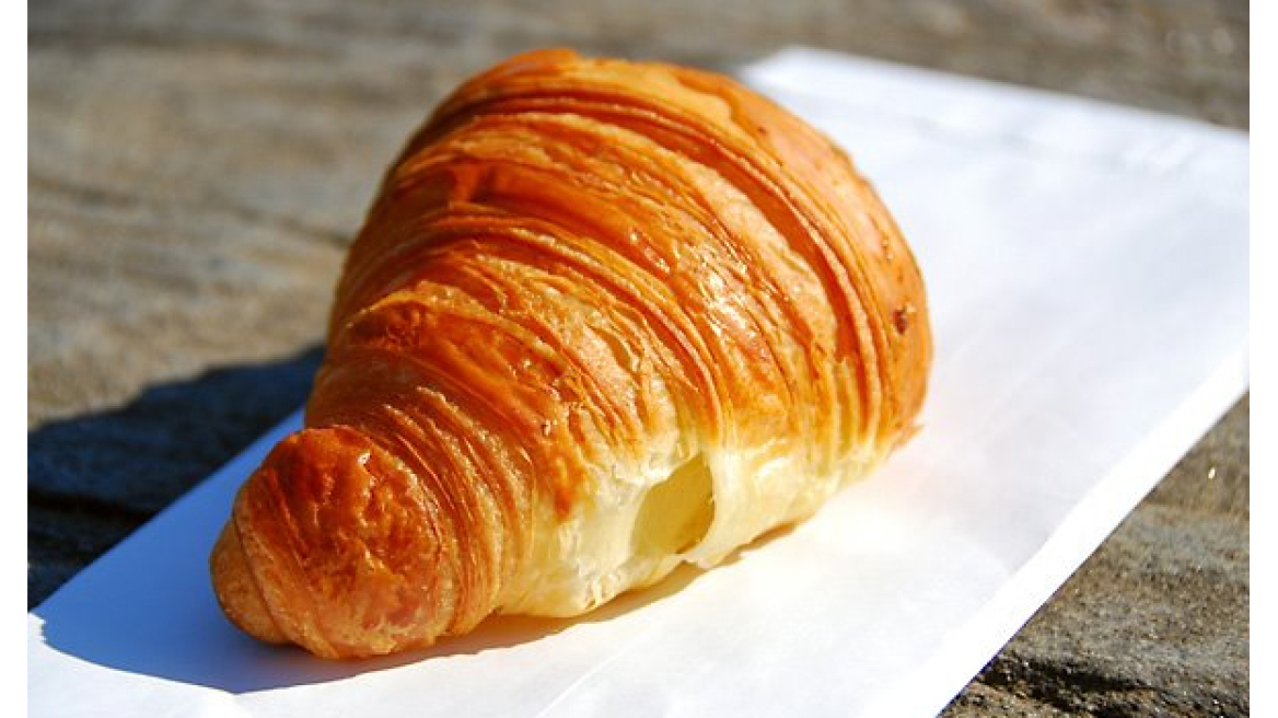 Εκατό ευρώ πρόστιμο για ένα κρουασάν!