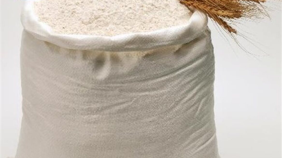 Αρκαδία: «Μπούκαραν» σε... μύλο κι έκλεψαν σακιά με αλεύρι 