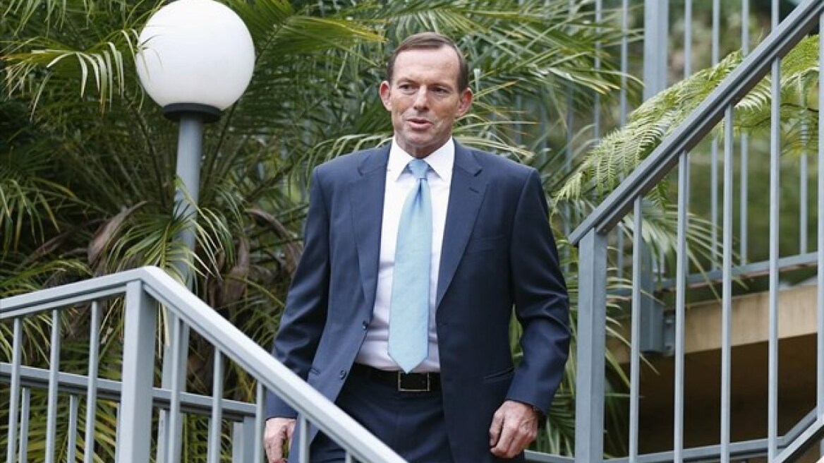 Άμποτ: Δε θα ενισχύσουμε οικονομικά τη Χόλντεν