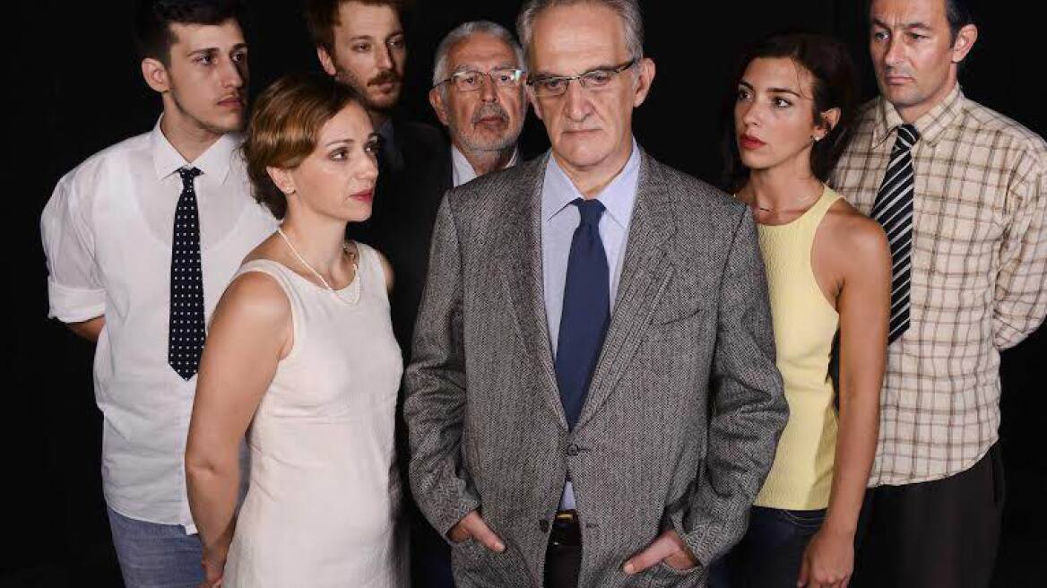 Ο Δημήτρης Καταλειφός σε ρόλο καθηγητή