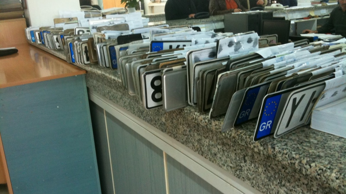 Περισσότερες από 30 χιλιάδες πινακίδες κατατέθηκαν μέσα σε έναν μήνα