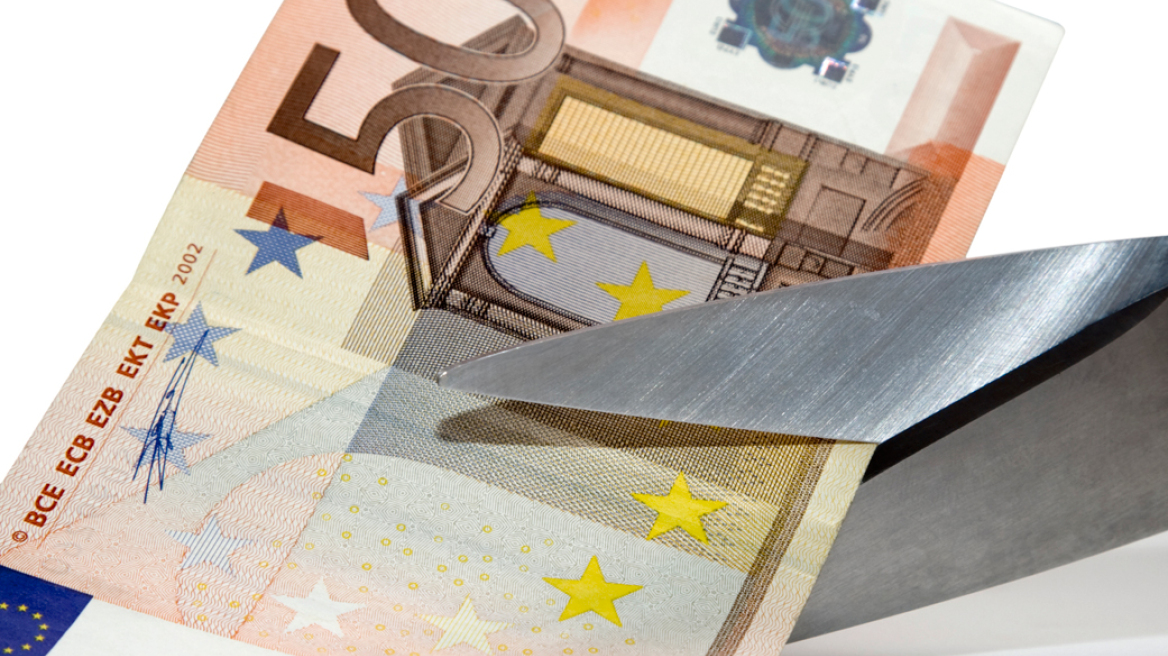 Οι Γερμανοί «βλέπουν» μείωση 6,2% στο πραγματικό εισόδημα των Ελλήνων το 2013