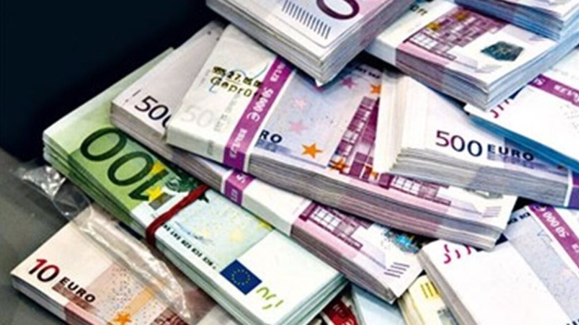 Eurostat: Mειώθηκαν τα εμβάσματα ξένων εργαζομένων στην Ελλάδα προς τις χώρες τους