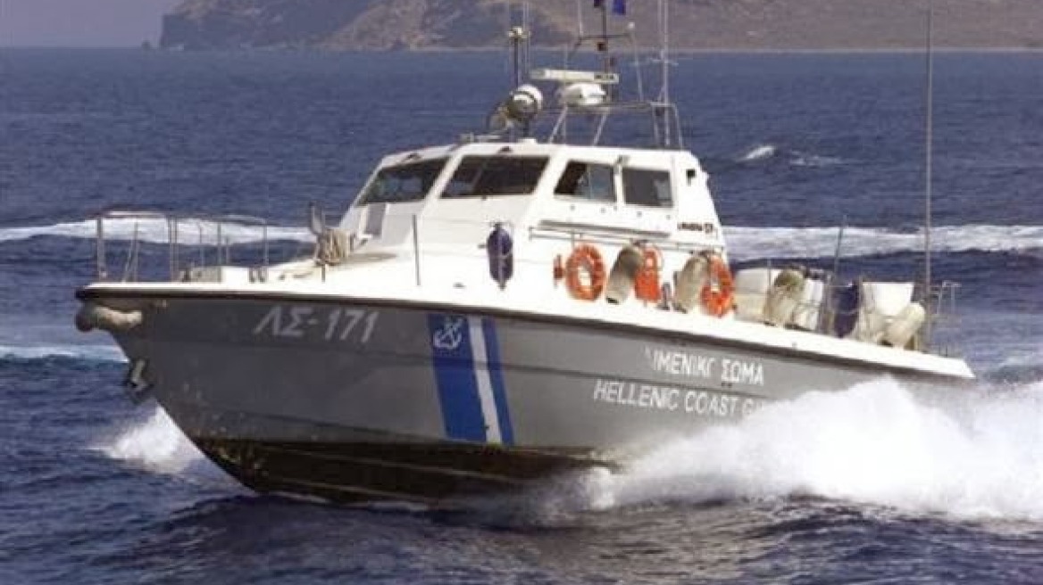 Ιεράπετρα: «Μπλόκο» σε πλοίο με λαθραία τσιγάρα