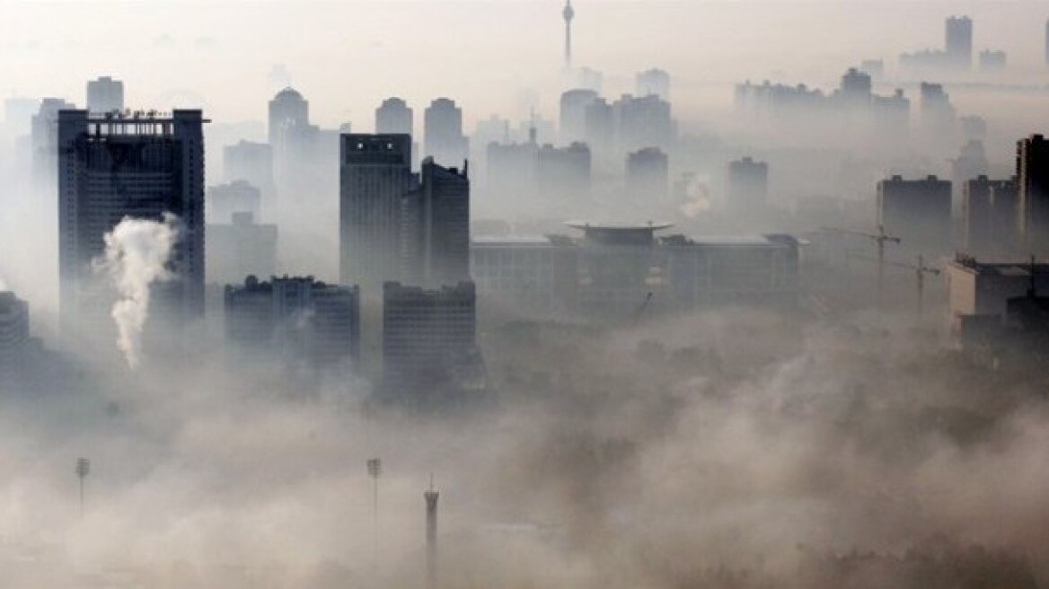 Το νέφος ανεβάζει το... IQ και βελτιώνει το χιούμορ, λέει το κρατικό κινέζικο κανάλι CCTV