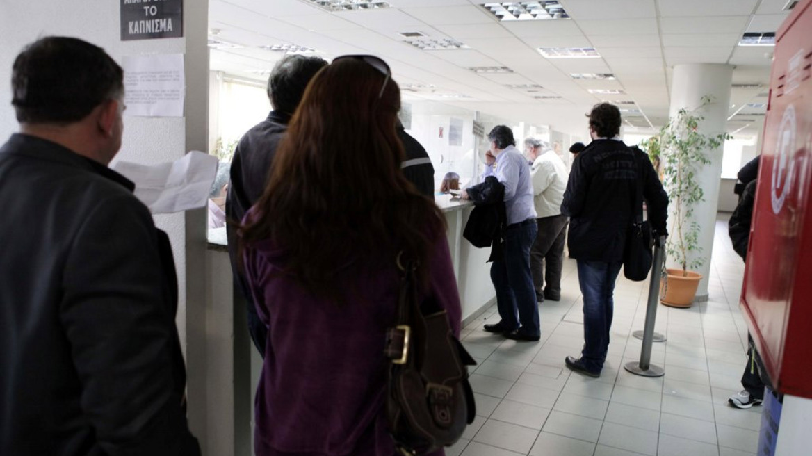 Στο 3% η υπέρβαση του στόχου των εισπράξεων στις ΔΟΥ τον Οκτώβριο