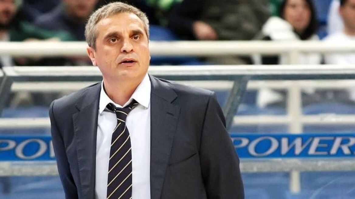 Πεδουλάκης: «Μη σκεφτόμαστε τους τραυματισμούς»