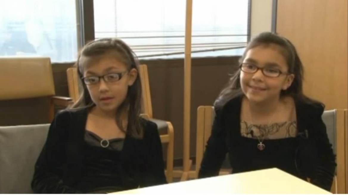 Ευχήθηκαν να υιοθετηθούν τα Χριστούγεννα και τα κατάφεραν χάρη σε ένα μπαλόνι! 