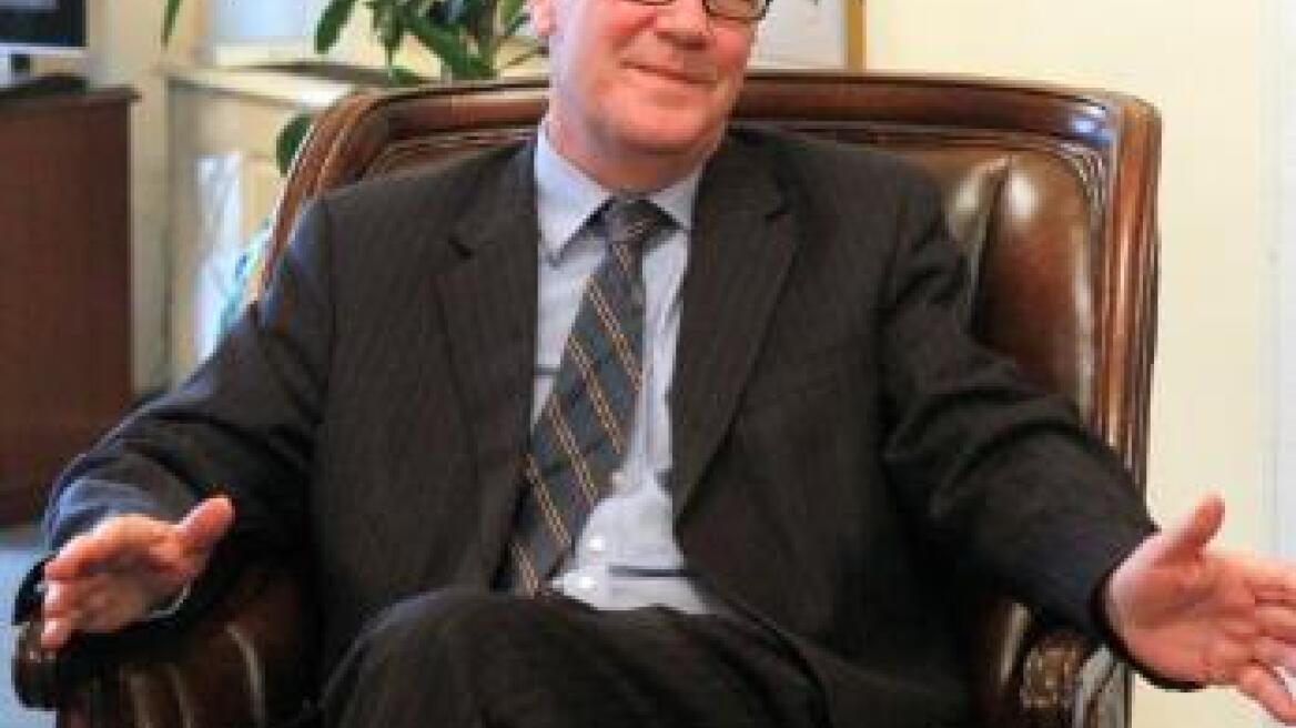 Κύπρος: Εκκληση Ντάουνερ για διακριτικότητα 