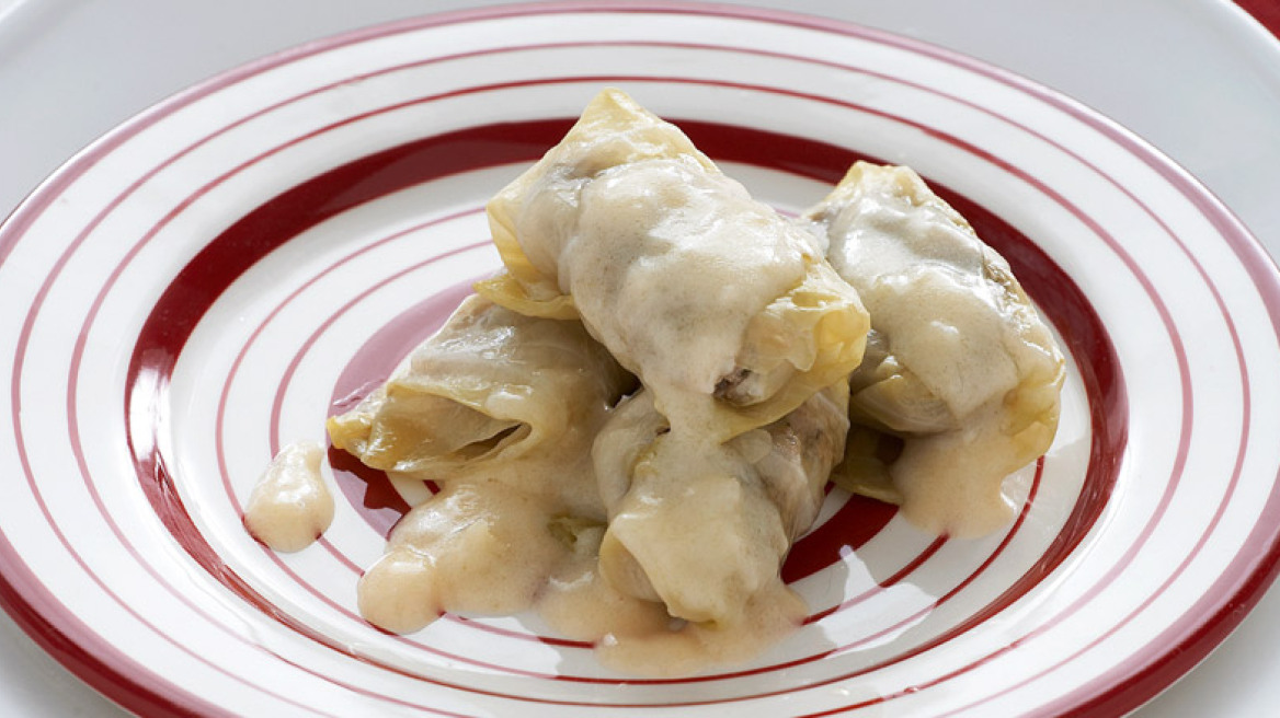 Λαχανοντολμάδες αβγολέμονο