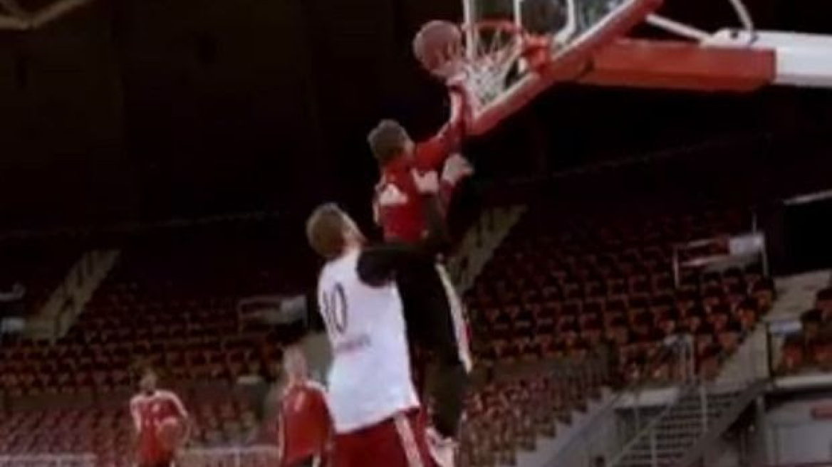 Βίντεο: Μπάγερν εναντίον... Μπάγερν!