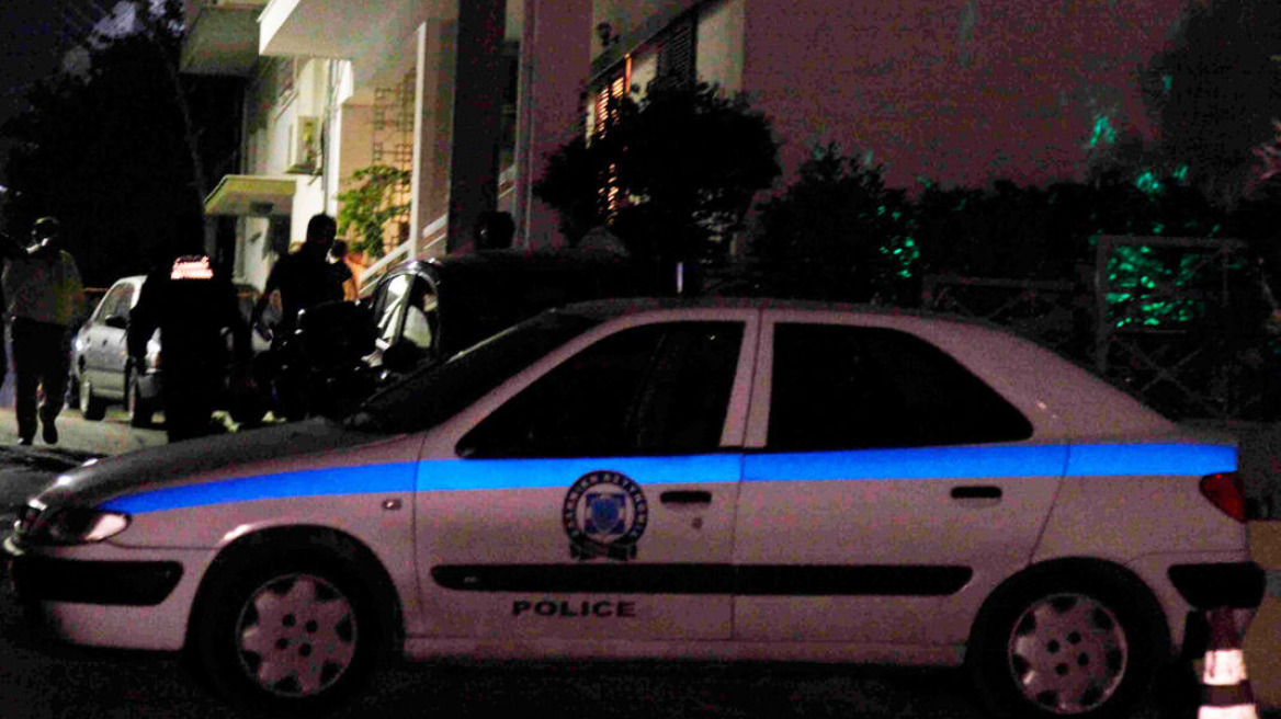 Σέρρες: Έσκαβαν να βρουν... θησαυρό στην αυλή εκκλησίας 