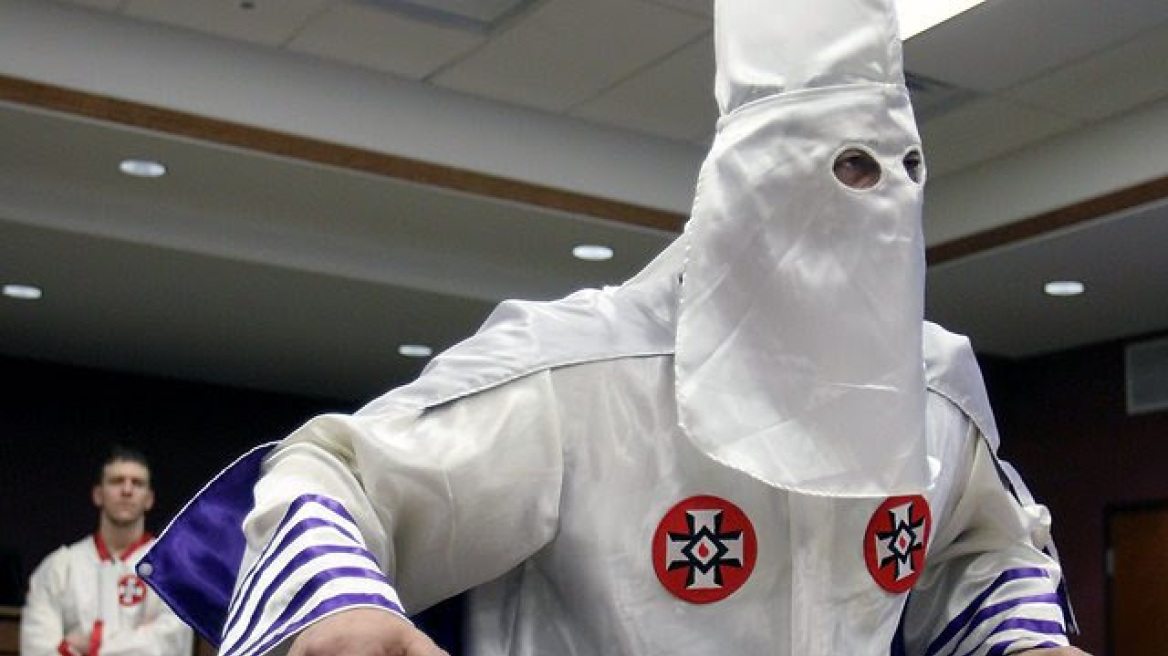 H Κου Κλουξ Κλαν ενάντια στον ρατσισμό!