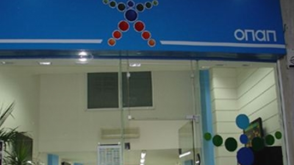 Θεσσαλονίκη: «Μπούκαρε» σε πρακτορείο του ΟΠΑΠ και έκλεψε λαχεία