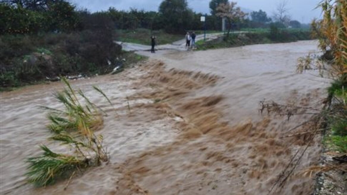 Προβλήματα στο Ναύπλιο από τις ισχυρές βροχοπτώσεις 