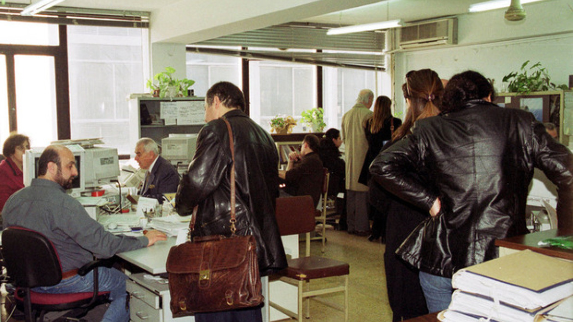 «Γραμμή-γραμμή» θα ελέγχουν τις δαπάνες ΔΕΚΟ και Νομικών Προσώπων