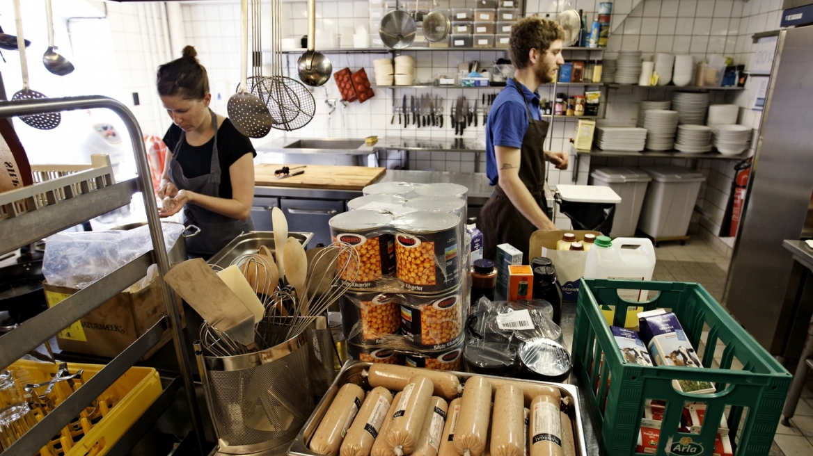 Δανέζικο εστιατόριο παίρνει τις πρώτες ύλες από τα σκουπίδια!