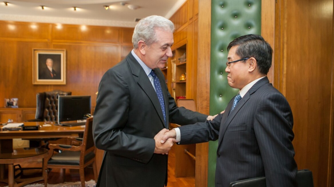 Ο Δημήτρης Αβραμόπουλος είπε «αντίο» στον πρέσβη της Κίνας