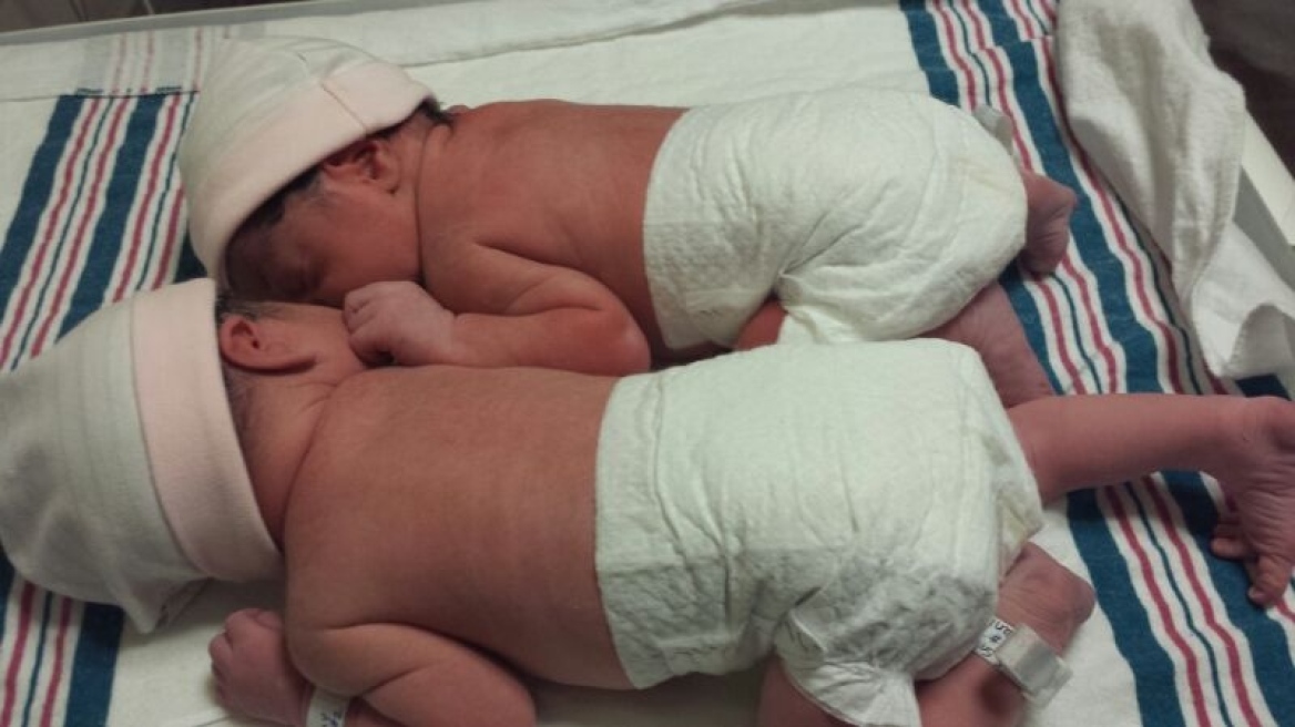 Καναδάς: Δίδυμες με διαφορά... ενός χρόνου!