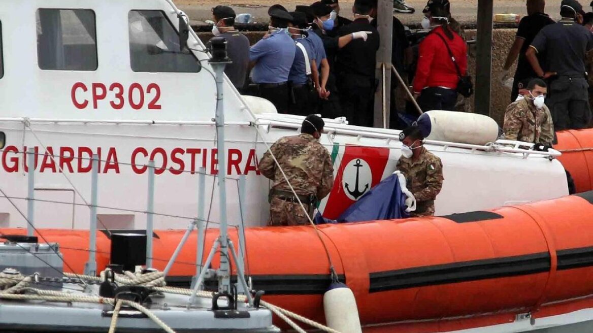 Ιταλία: Διάσωση 1.000 λαθρομεταναστών σε 24 ώρες