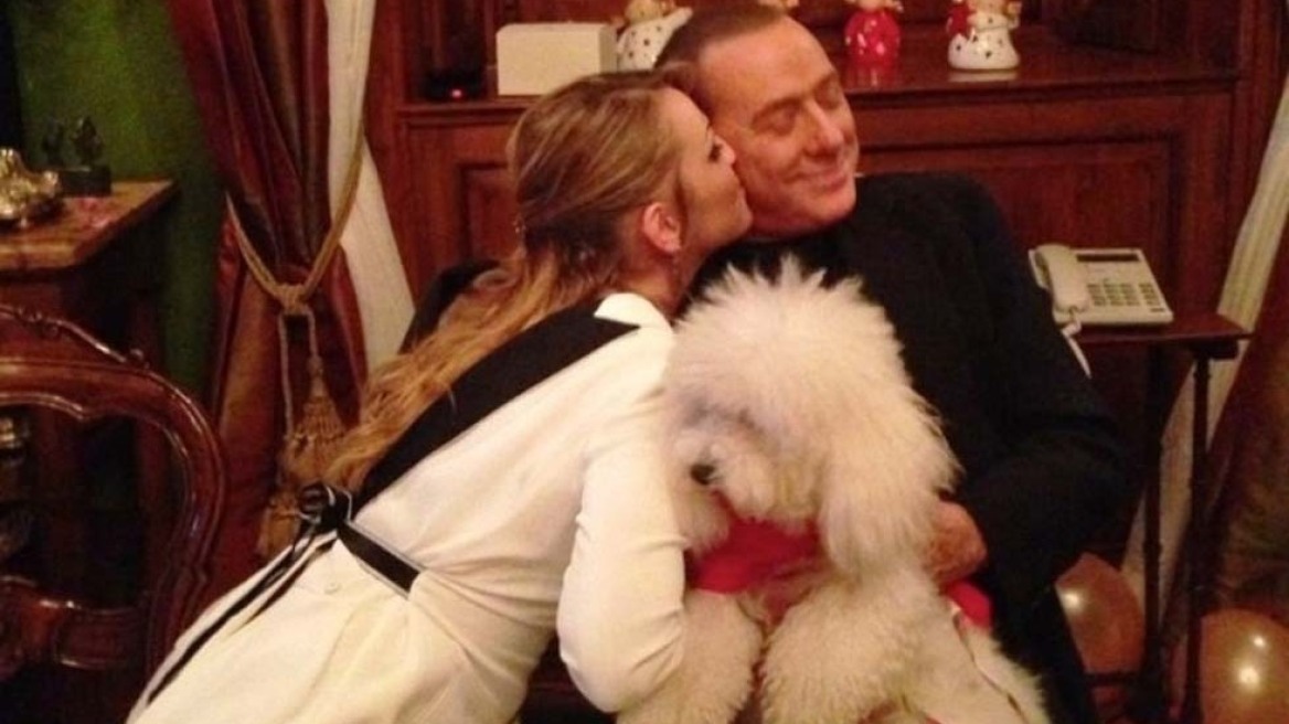 Οικογενειακή αλλά πάντα χλιδάτη η Πρωτοχρονιά του Μπερλουσκόνι