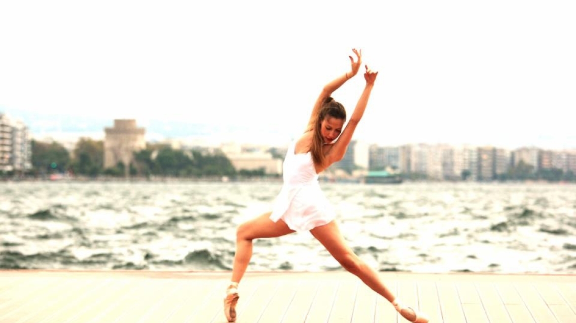 Αλεξάνδρα Αβράμη: «Όταν ήρθα ένιωσα σαν να με πέταξαν στον ωκεανό»