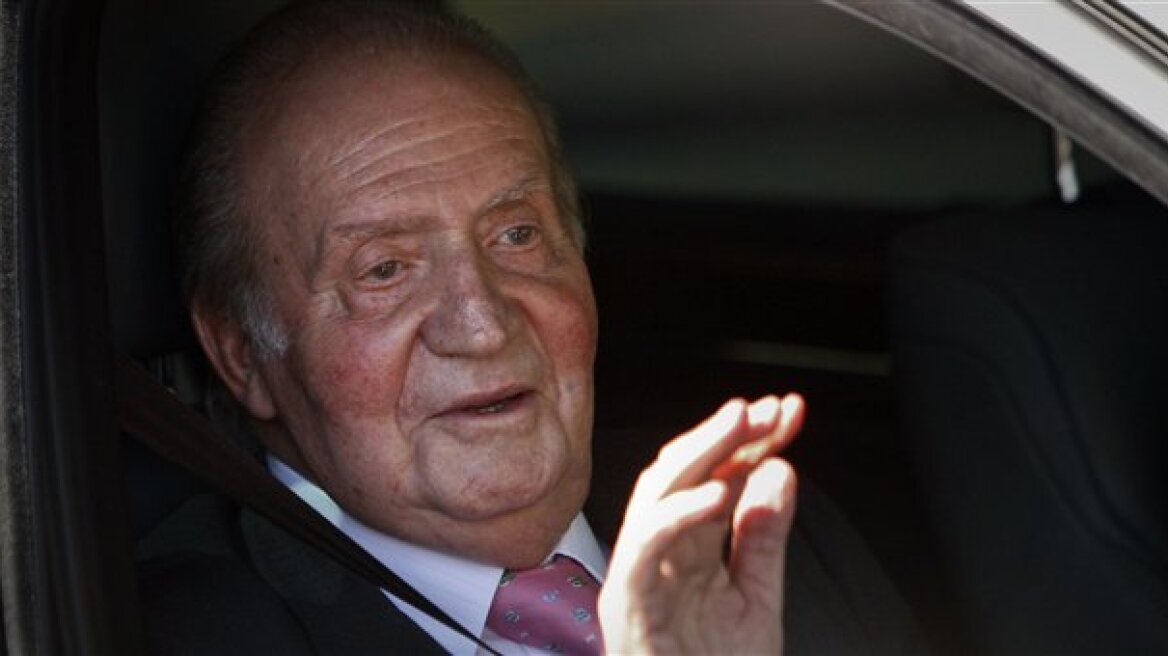 Οι Ισπανοί θέλουν την παραίτηση του Χουάν Κάρλος 