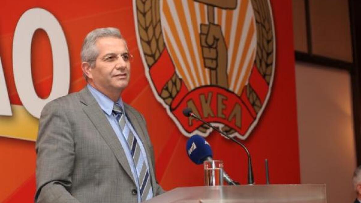 Κριτική του γραμματέα του ΑΚΕΛ στους χειρισμούς Αναστασιάδη