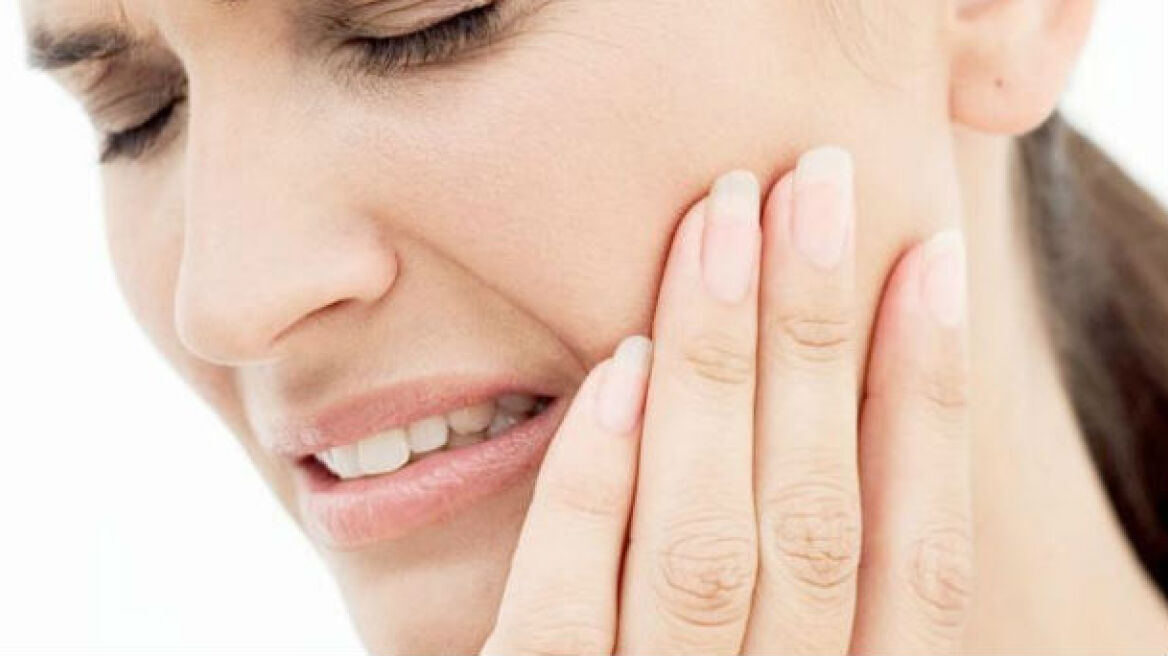 Αντιμετωπίστε τα ευαίσθητα δόντια