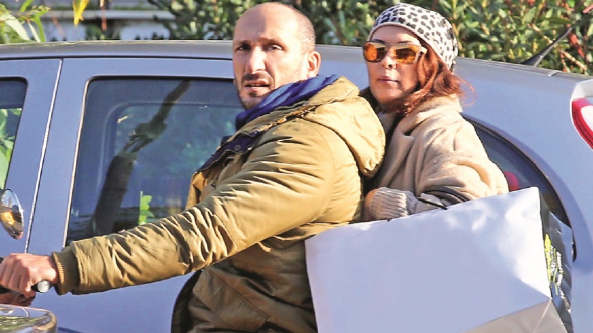 Σοφία Αλιμπέρτη: Με το αμόρε στο μηχανάκι!