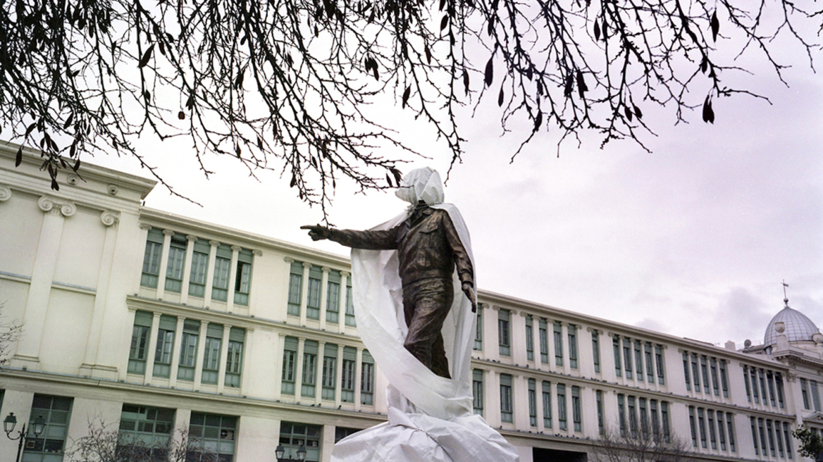 Η παρακμή του ελληνικού κράτους στον New Yorker