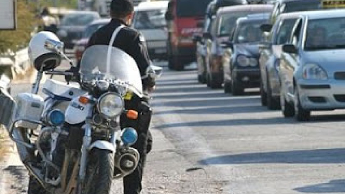 Αγρίνιο: Πολίτης επιτέθηκε σε αστυνομικό