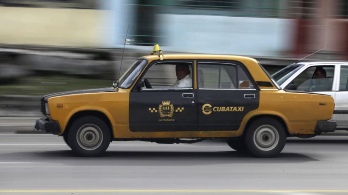 Κούβα: Γίνονται ιδιώτες οι οδηγοί ταξί