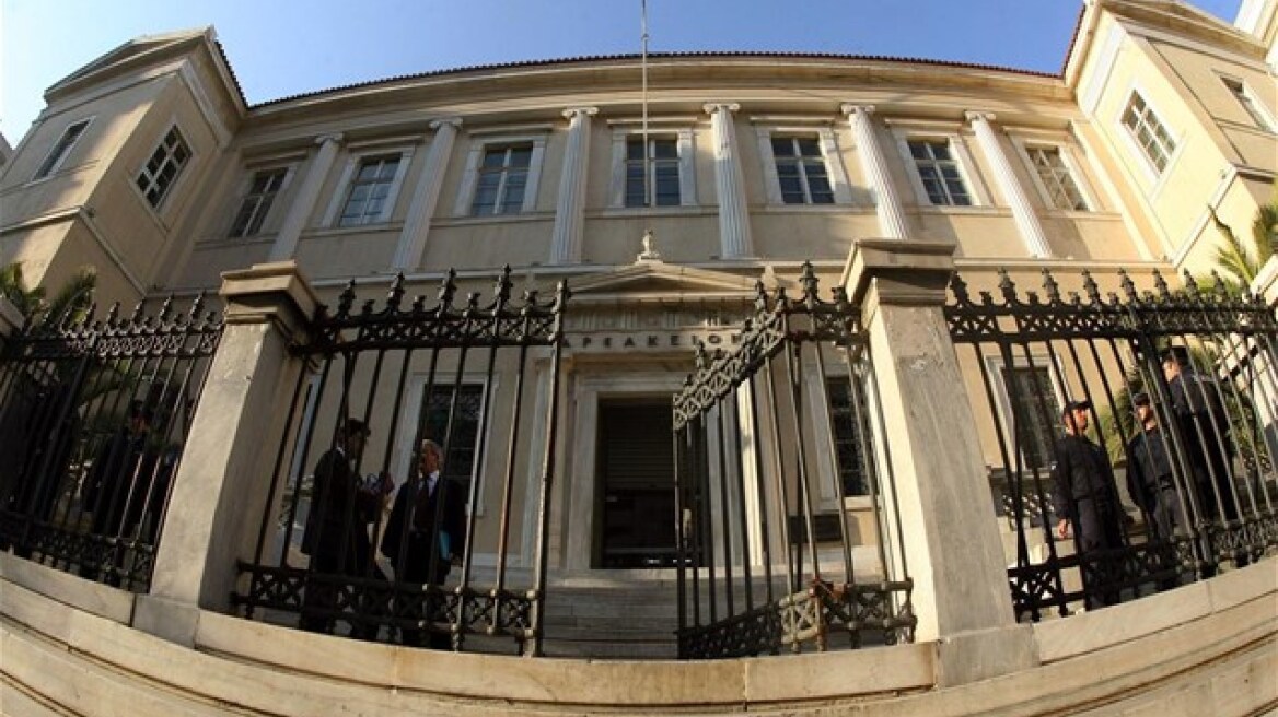 Στο ΣτΕ αύριο οι πανεπιστημιακοί