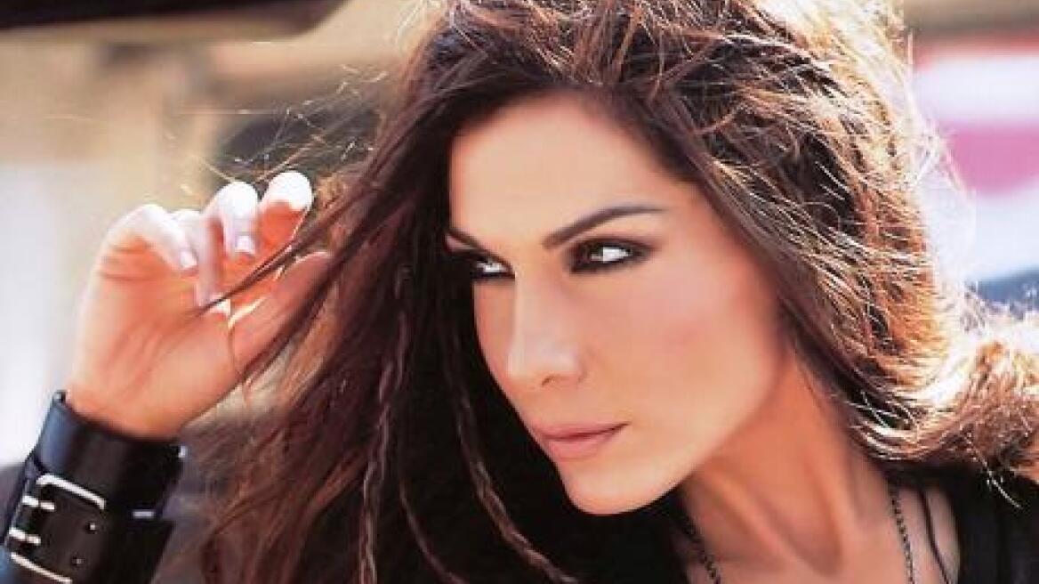 Δέσποινα Βανδή: «Σας ευχαριστώ πάρα πολύ για τα τόσα όμορφα λόγια που μου γράφετε!!!»