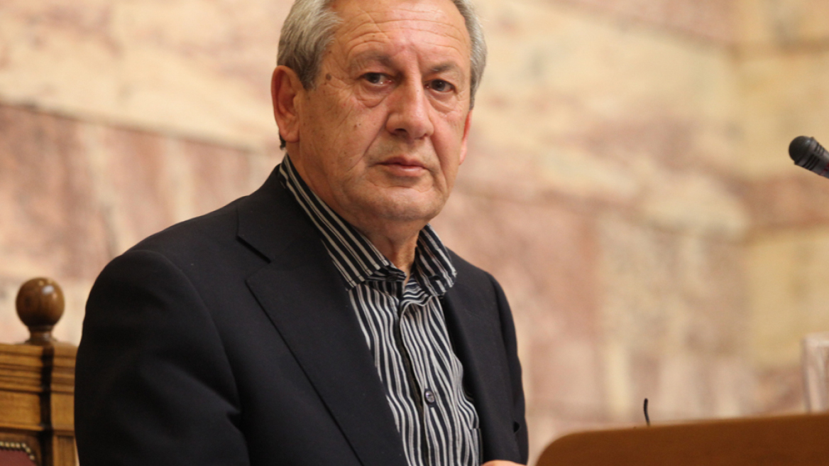 Κασιδιάρης προς βουλευτές: Είστε όλοι προδότες, πουλημένοι και κλέφτες