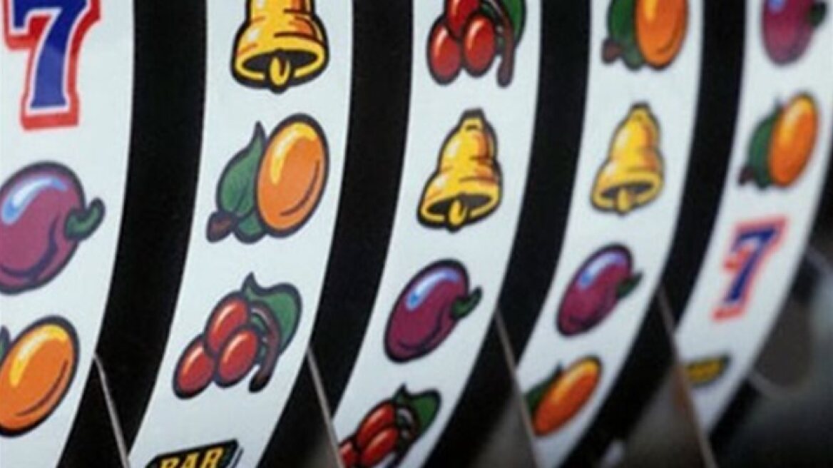 Βύρωνας: Λουκέτο από την ΕΛΑΣ σε μίνι-καζίνο