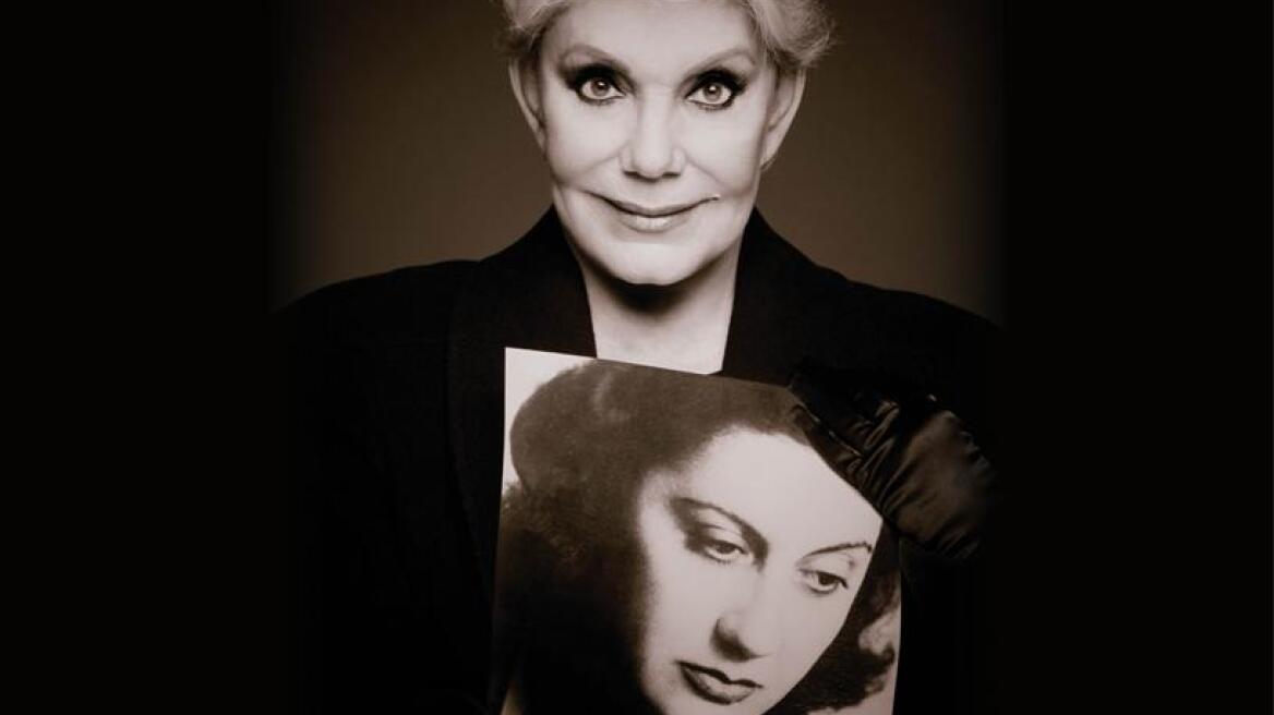 H Μαρινέλλα ως Βέμπο στο Badminton και η έκθεση «Νύφες» στο Μπενάκη 