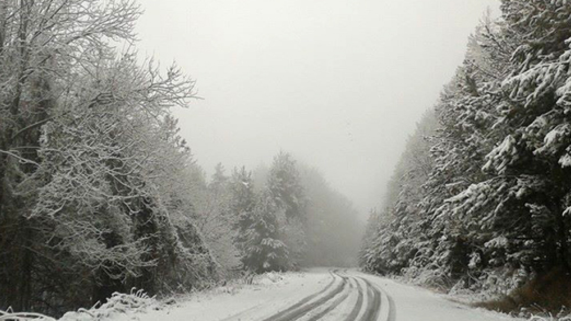 Στα λευκά η Βόρεια Χαλκιδική
